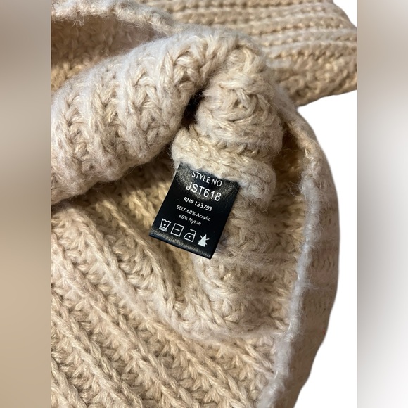 POL Rolled Sleeve Cropped Cozy Cream Knit Sweater Sz S - Picture 4 of 6